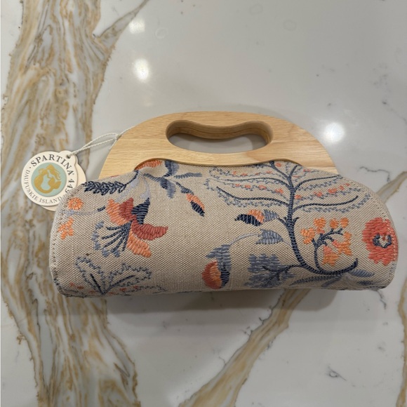 Spartina 449 Daufuskie Island Wooden Magnetic Clutch - Picture 2 of 8